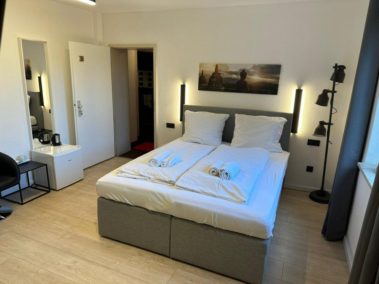 Hotel "Dream In" Heiligenhaus Exterior photo